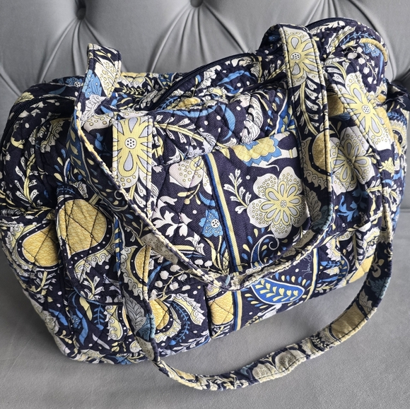 Vera Bradley Handbags - Vera Bradley Ellie Blue Paisley Elephant Floral diaper bag